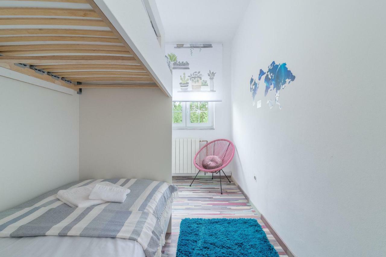 S&I Peaceful Holiday Home With Pool & Jacuzzi Galovac  外观 照片
